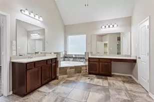 4214 Evergreen Dr, Friendswood, TX 77546 - Photo 22