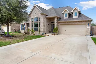 4214 Evergreen Dr, Friendswood, TX 77546 - Photo 2