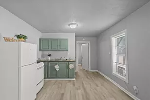 3116 Avenue L, Galveston, TX 77550 - Photo 2