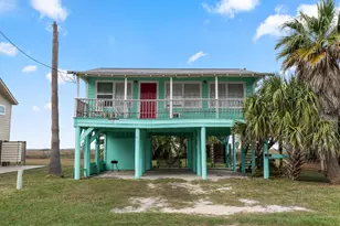 575 Beach Front Dr, Matagorda, TX 77457 - Photo 2