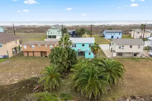 575 Beach Front Dr, Matagorda, TX 77457 - Photo 32