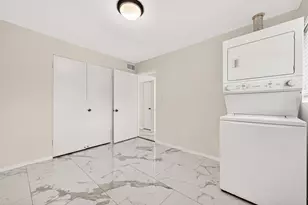 2201 Fountain View Dr, Houston, TX 77057 - Photo 24