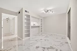 2201 Fountain View Dr, Houston, TX 77057 - Photo 12