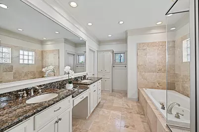 2410 Mimosa Drive, Houston, TX 77019 - Photo 18