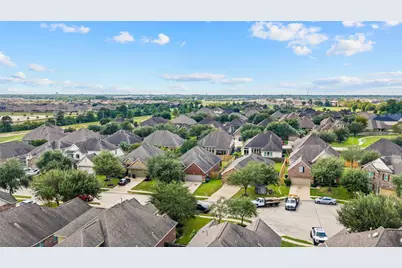 2710 Secret Falls Court, Pearland, TX 77089 - Photo 30