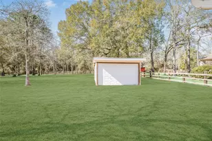 33519 Hillside Dr, Pinehurst, TX 77362 - Photo 12