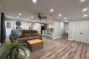 570 Moreland St, Vidor, TX 77662 - Photo 6