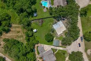 717 Quintana Roo Pl, Seabrook, TX 77586 - Photo 1