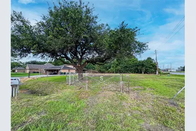 W Broadway Fm 518, Pearland, TX 77584 - Photo 2