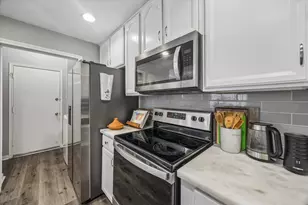 7350 Kirby Dr, Houston, TX 77030 - Photo 8