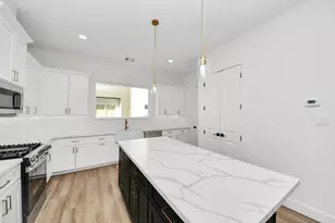 4802 Elysian St, Houston, TX 77009 - Photo 14