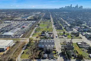 4802 Elysian St, Houston, TX 77009 - Photo 38