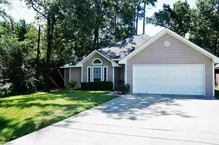 215 Bridgeview Dr, Onalaska, TX 77360 - Photo 2