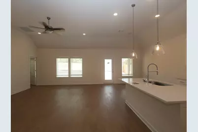 180 Wasatch Peaks Way, Willis, TX 77378 - Photo 6