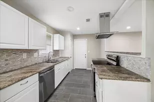 6134 Guadalupe St, Houston, TX 77016 - Photo 6