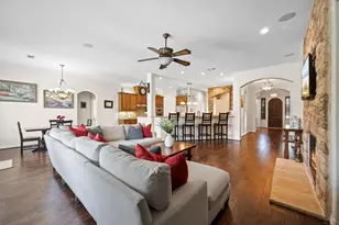 137 Silverwood Ranch Dr, Shenandoah, TX 77384 - Photo 6