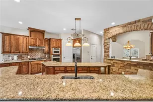 137 Silverwood Ranch Dr, Shenandoah, TX 77384 - Photo 16