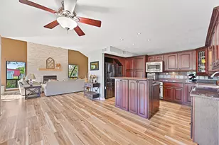 114 24th St, Dickinson, TX 77539 - Photo 12