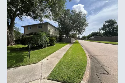 6213 Creekside Lane, League City, TX 77573 - Photo 2