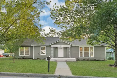 1930 Avenue P, Huntsville, TX 77340 - Photo 2