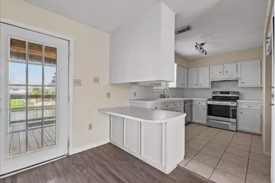 984 Bonita Street, Bayou Vista, TX 77563 - Photo 20
