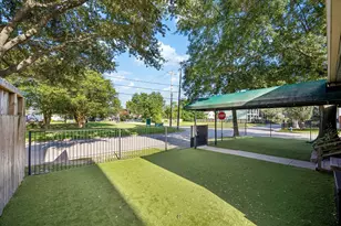 1501 Herkimer St, Houston, TX 77008 - Photo 16