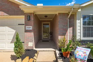 11419 Bandera Valley Ct, Houston, TX 77089 - Photo 4