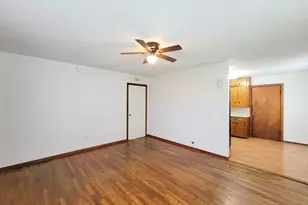 409 N Parrish St, Angleton, TX 77515 - Photo 6
