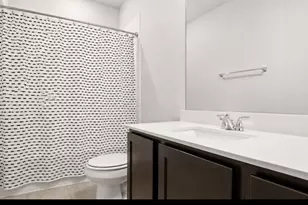 8002 Brooks Crossing Dr, Baytown, TX 77521 - Photo 20