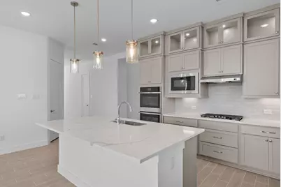 15035 Mission Avenue, Mont Belvieu, TX 77523 - Photo 10