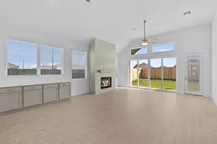 15035 Mission Ave, Mont Belvieu, TX 77523 - Photo 14