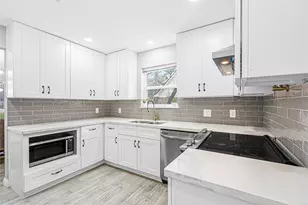 5718 Green Springs Dr, Houston, TX 77066 - Photo 12