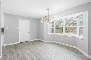 5718 Green Springs Dr, Houston, TX 77066 - Photo 10