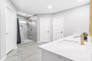 5718 Green Springs Dr, Houston, TX 77066 - Photo 32