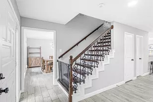 5718 Green Springs Dr, Houston, TX 77066 - Photo 6