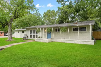 309 E Kay Street, Dayton, TX 77535 - Photo 2