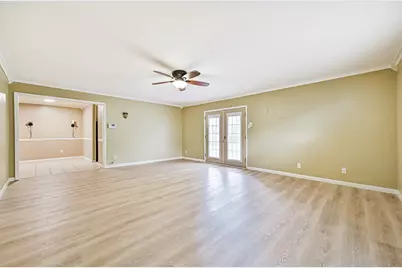807 Temple Drive, Hitchcock, TX 77563 - Photo 8