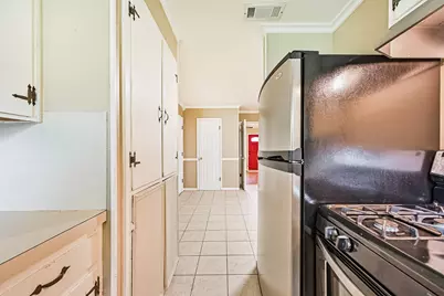 807 Temple Drive, Hitchcock, TX 77563 - Photo 14