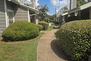 6319 Cattails Ln, Houston, TX 77035 - Photo 2
