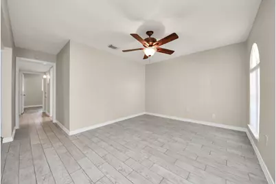 11915 Binghampton Drive, Houston, TX 77089 - Photo 6