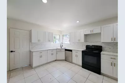 1311 Jefferson, Baytown, TX 77520 - Photo 12