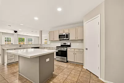 13822 Calm Wind Way Way, Houston, TX 77045 - Photo 12