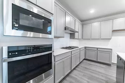 1923 Parks Edge Lane, Angleton, TX 77515 - Photo 6