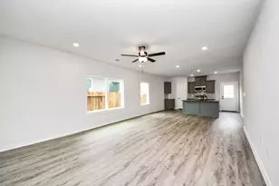 18745 Loom dr, Conroe, TX 77306 - Photo 10