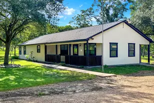 2230 Co Rd 201, Weimar, TX 78962 - Photo 1