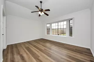 903 Heathgate Dr, Houston, TX 77062 - Photo 12