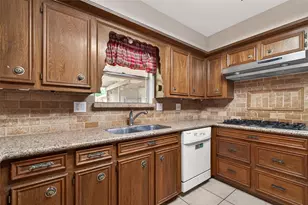 11611 Pebbleton Dr, Houston, TX 77070 - Photo 16