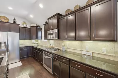 24522 Emerald Pool Falls Drive, Tomball, TX 77375 - Photo 10