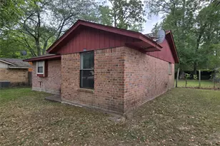 808 Willow Ave, Cleveland, TX 77327 - Photo 2