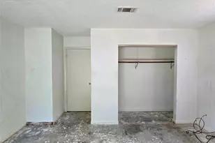 808 Willow Ave, Cleveland, TX 77327 - Photo 16